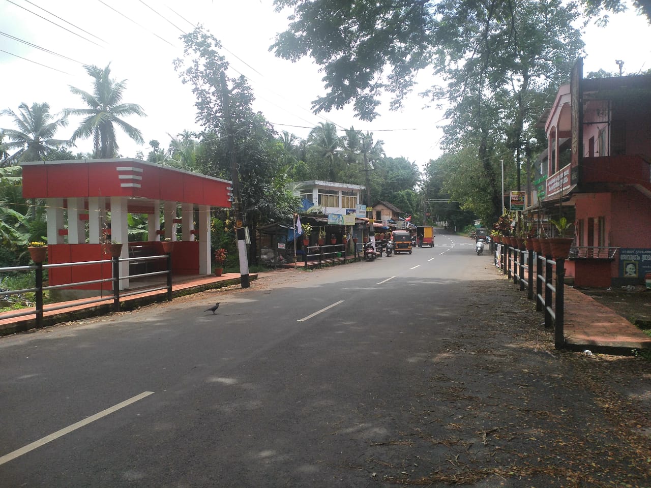 ധര്‍മ്മടത്ത് ടൗണുകളുടെ സൗന്ദര്യവത്കരണം പുരോഗമിക്കുന്നു