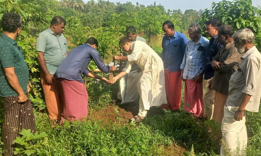 പുഴയോരത്ത് മുള വെച്ച് പിടിപ്പിക്കുന്നതിന്റെ പായം വാര്‍ഡ് തല ഉദ്ഘാടനം