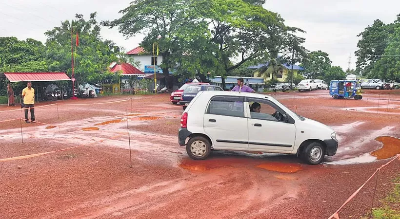 ഡ്രൈവിങ്ങ് ലൈസന്‍സ് ടെസ്റ്റിന് ഇനി മുതല്‍ അംഗീകൃത പരിശീലകന്‍ നിര്‍ബന്ധം