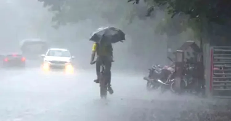 ശക്തമായ മഴക്ക് സാധ്യത; രണ്ട് ജില്ലകളില്‍ യെല്ലോ അലേര്‍ട്ട്