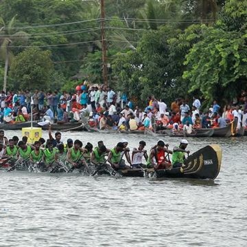 നീലേശ്വരം വെടിക്കെട്ട് അപകടം; ഉത്തര മലബാർ ജലോത്സവം നവംബർ 17ലേക്ക് മാറ്റിവച്ചു