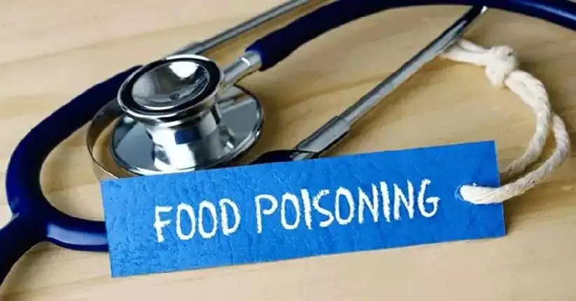 വിനോദയാത്രയ്ക്ക് പോയ വിദ്യാര്‍ത്ഥികള്‍ക്ക് ഭക്ഷ്യവിഷബാധ; ചേകാടി യുപി സ്‌കൂളിലെ 38 പേര്‍ ആശുപത്രിയില്‍