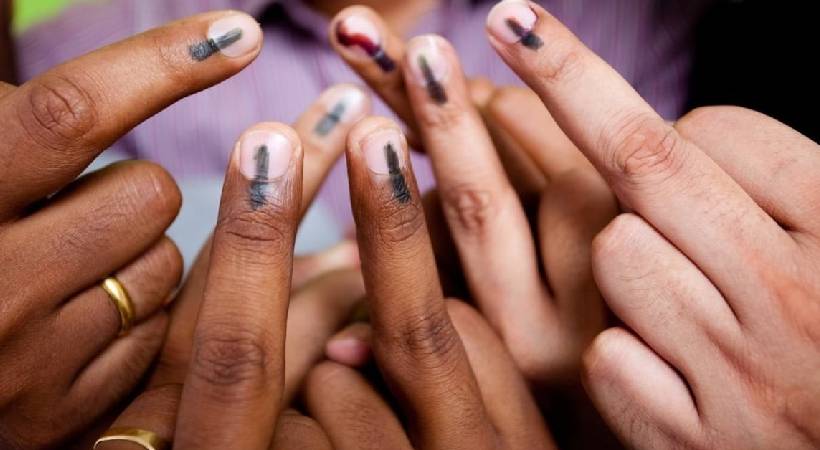 തദ്ദേശ സ്വയംഭരണ സ്ഥാപനങ്ങളിലേക്കുള്ള തിരഞ്ഞെടുപ്പില്‍ കണ്ണൂര്‍ ജില്ലയിലെ 71 ഗ്രാമ പഞ്ചായത്തുകളില്‍ 48 ഇടത്ത് എല്‍ ഡി എഫും 21 ഇടത്ത് യു ഡി എഫും വിജയം നേടി