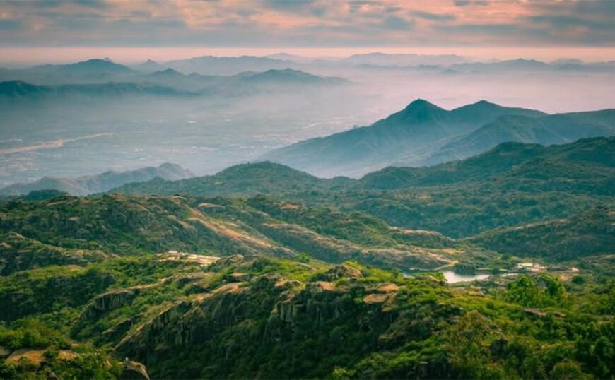 ആരവല്ലി കുന്നുകളുടെ പുതിയ നിര്‍വചനം; സ്റ്റേ ചെയ്ത് സുപ്രീംകോടതി