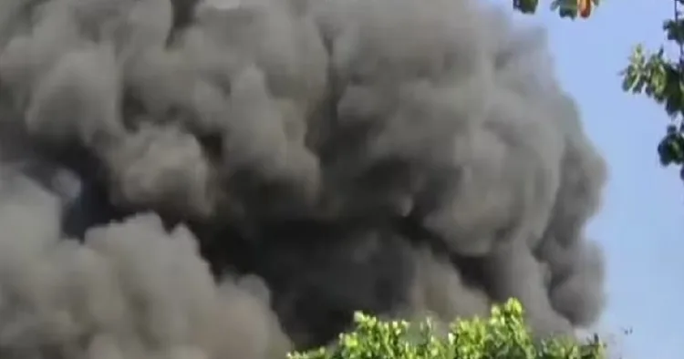 കണ്ടിക്കല്‍ ഇന്‍ഡസ്ട്രിയല്‍ എസ്റ്റേറ്റിലെ തീപിടിത്തം;തീ നിയന്ത്രണ വിധേയമെങ്കിലും പൂര്‍ണ്ണമായും അണഞ്ഞില്ല