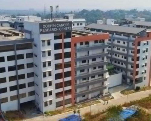 കൊ​ച്ചി​ൻ കാ​ൻ​സ​ർ സെ​ന്‍റ​ർ ഇ​ന്നു മു​ഖ്യ​മ​ന്ത്രി ഉ​ദ്ഘാ​ട​നം ചെ​യ്യും