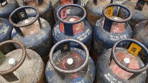 വാണിജ്യ എല്‍പിജി വില കൂട്ടി; സിലിണ്ടറിന് കൂടിയത് 49 രൂപ, ഗാര്‍ഹിക സിലിണ്ടര്‍ വിലയില്‍ മാറ്റമില്ല