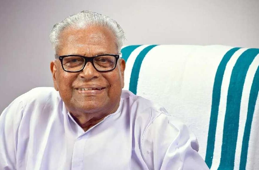 വി എസിന് ലഭിച്ച പത്മവിഭൂഷണ്‍ കുടുംബം സ്വീകരിക്കില്ല