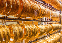 സ്വർണവിലയിൽ വീണ്ടും വൻ കുതിപ്പ്; 22 കാരറ്റ് സ്വർണത്തിന് ഇന്ന് 1640 രൂപ കൂടി; പുതുക്കിയ വില ഇങ്ങനെ