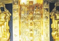 ശബരിമല സ്വര്‍ണക്കൊള്ള; കട്ടിളപ്പാളികളുടെ കാലപ്പഴക്കത്തില്‍ സംശയം;വീണ്ടും സാമ്പിളുകള്‍ ശേഖരിക്കും