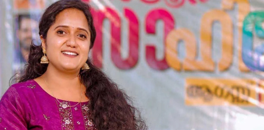 ശ്രീനാദേവി കുഞ്ഞമ്മ തിരഞ്ഞെടുപ്പില്‍ മത്സരിച്ചത് റേഷന്‍ കാര്‍ഡില്‍ വ്യാജമായി പേരുചേര്‍ത്ത് ; പേര് വെട്ടാന്‍ ഉത്തരവിട്ട് താലൂക്ക് സപ്ലൈ ഓഫീസര്‍