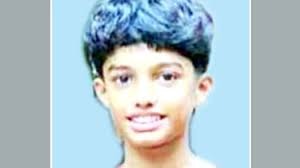 ഞാവല്‍പ്പഴം പറിക്കുന്നതിനിടെ മരത്തില്‍ നിന്ന് വീണ് ഏഴാം ക്ലാസ് വിദ്യാര്‍ത്ഥി മരിച്ചു