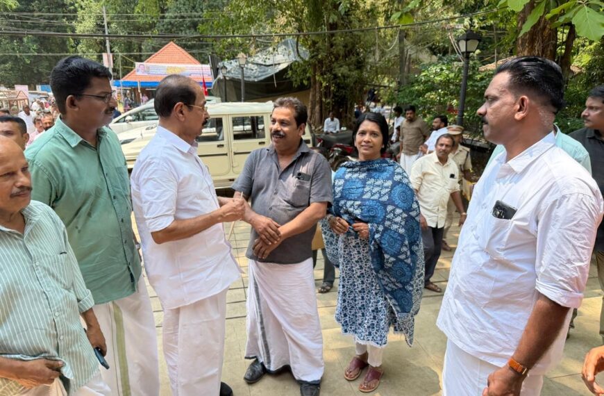 വ്യാപാരി വ്യവസായി സമിതി കണ്ണൂര്‍ ജില്ലാ കമ്മിറ്റി മന്ത്രി സണ്ണി ജോസഫിന് നിവേദനം നല്‍കി