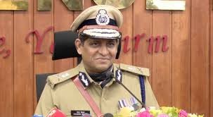പൊലീസില് വന് അഴിച്ച് പണി;പദ്ധതി റിപ്പോര്ട്ട് തയ്യാറാക്കി ഡിജിപി