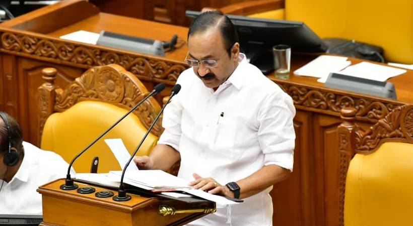 കൊട്ടിയൂര്‍ ക്ഷേത്രം തിരുപ്പതി മോഡല്‍ വികസിപ്പിച്ച് ദേശീയ തീര്‍ത്ഥാടന കേന്ദ്രമാക്കി മാറ്റാന്‍ നടപടി സ്വീകരിക്കുമെന്ന് ബഡ്ജറ്റില്‍ പ്രഖ്യാപനം