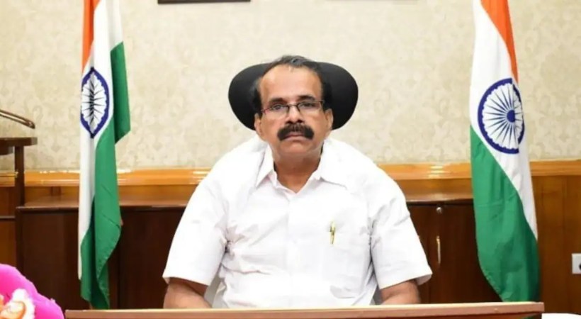കേന്ദ്രമന്ത്രിസ്ഥാനം രാജിവച്ച് ജോര്‍ജ് കുര്യന്‍