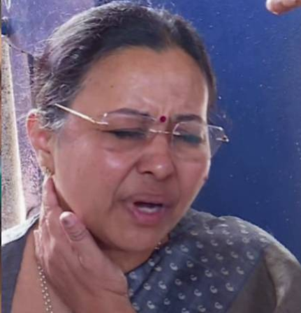 വീണാ ജോര്‍ജിനെതിരായ കരിങ്കൊടി പ്രതിഷേധം, വധശ്രമം ഉള്‍പ്പെടെയുള്ള വകുപ്പുകള്‍ ഒഴിവാക്കി പൊലീസ് റിപ്പോര്‍ട്ട്