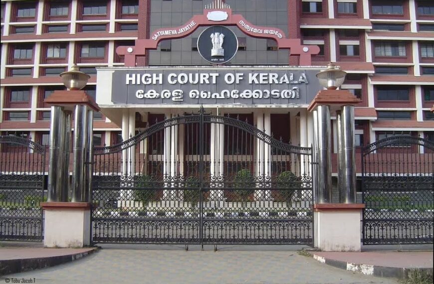 സംസ്ഥാനത്ത് കെഎസ്ആര്‍ടിസി ബസുകളില്‍ ജോലി ചെയ്യുന്ന വനിത കണ്ടക്ടര്‍മാര്‍ക്ക് ആര്‍ത്തവാവധി പരിഗണിക്കണമെന്ന് ഹൈക്കോടതി ഉത്തരവ്.