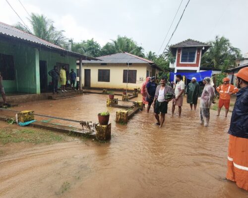ജില്ലയിലെ വിവിധങ്ങളായ സന്നദ്ധസേവന പ്രവര്‍ത്തനങ്ങള്‍ ഒരു കുടക്കീഴിലാക്കാന്‍ ജില്ലാ ഭരണകൂടത്തിന്റെ നേതൃത്വത്തില്‍ 'കരുതല്‍ കണ്ണൂര്‍' പദ്ധതി ഒരുങ്ങുന്നു